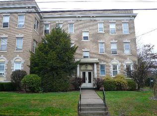 2 Westfield Rd, West Hartford, CT 06119
