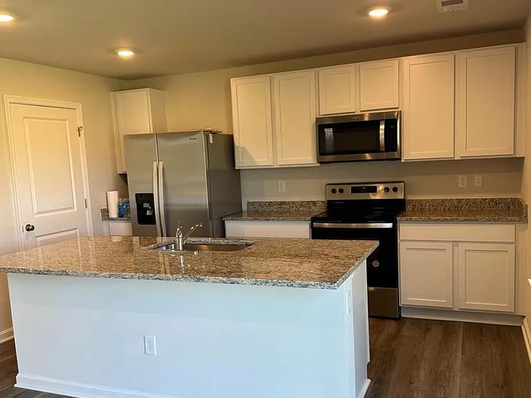 219 Centergate Dr — Photo 3
