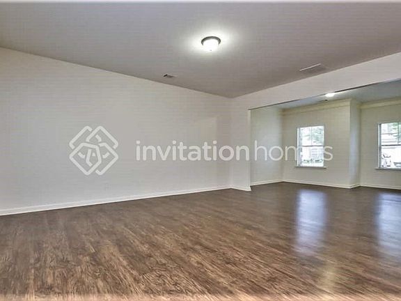 4th image of 4820 Medlock Trail Ct