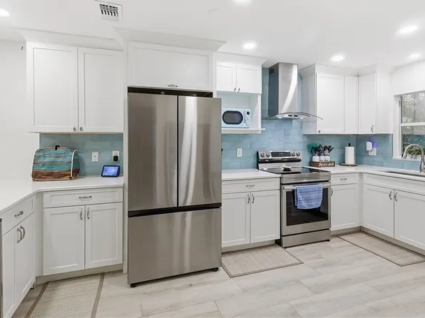 1220 SE 40th St APT 8, Cape Coral, FL 33904