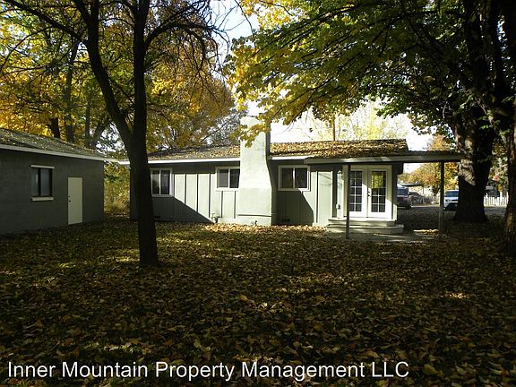 5th image of 120 NE Spruce Ln