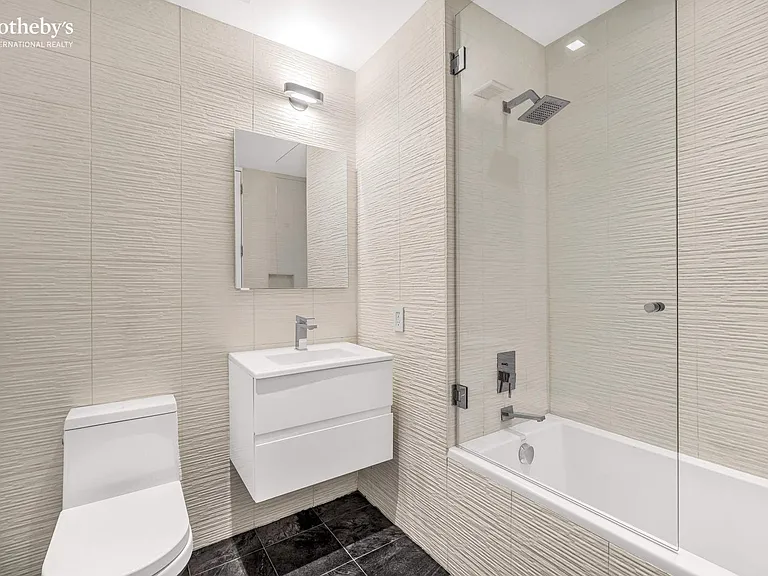 277 E 7th St #4 — Photo 17