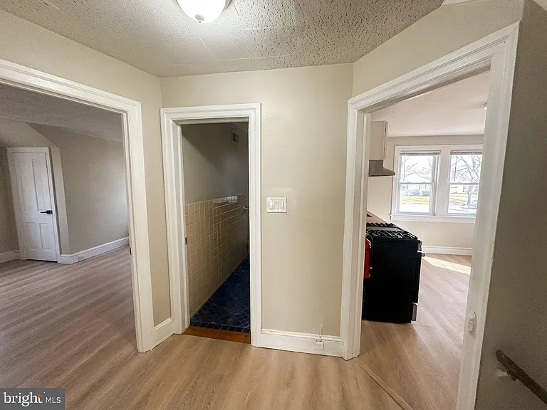 1109 W James St #2 — Photo 5