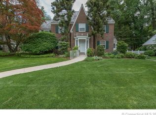 31 Forest Rd, West Hartford, CT 06119