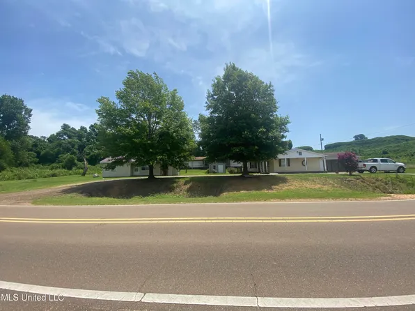 13682 State Highway 35, Charleston, MS 38921