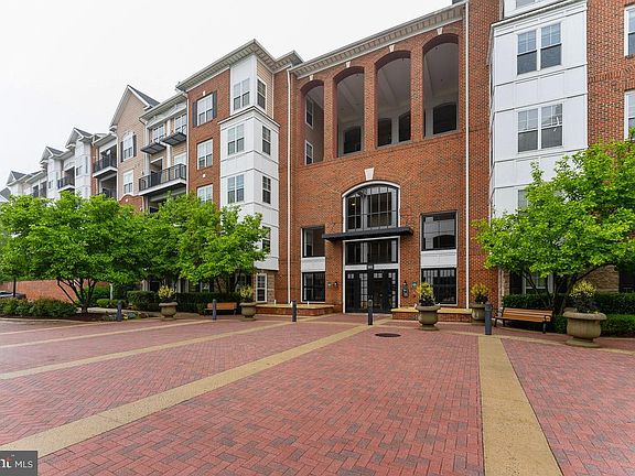 3rd image of 501 Hungerford Dr APT 144