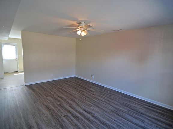 3rd image of 248 Executive Ave APT 1B