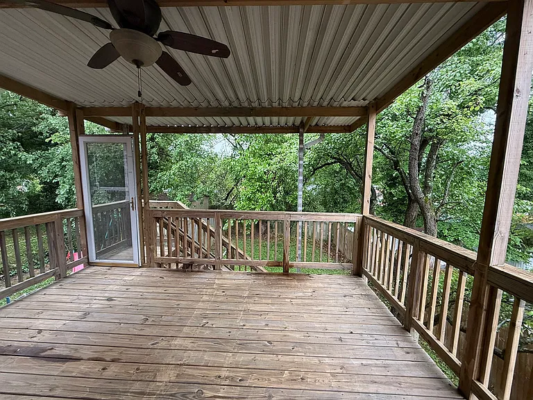 716 Audrey Ln — Photo 17