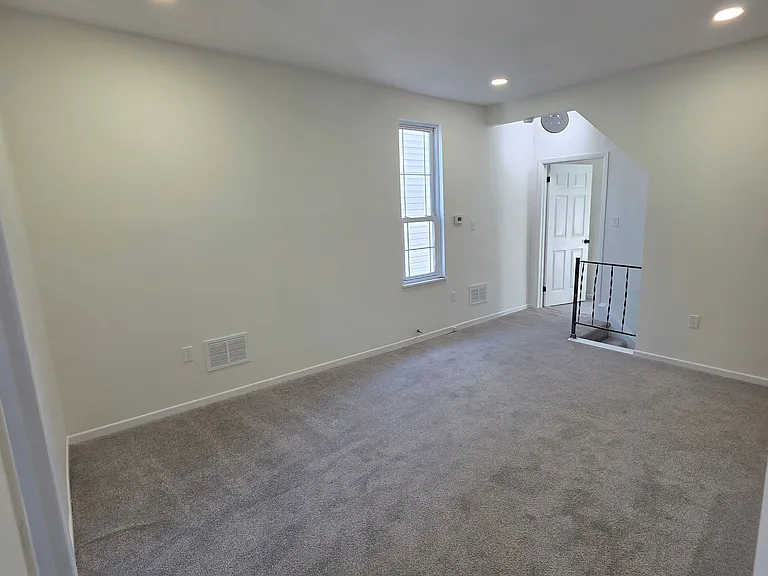 112 Amanda Ave #2 — Photo 8