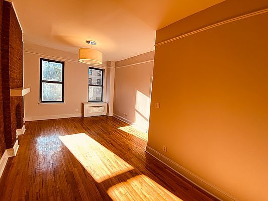 2nd image of 648 Amsterdam Ave APT 4B