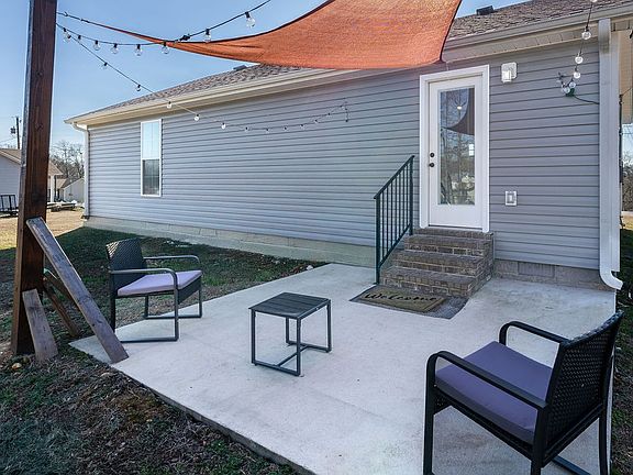 3rd image of 123 Timber Ridge Dr