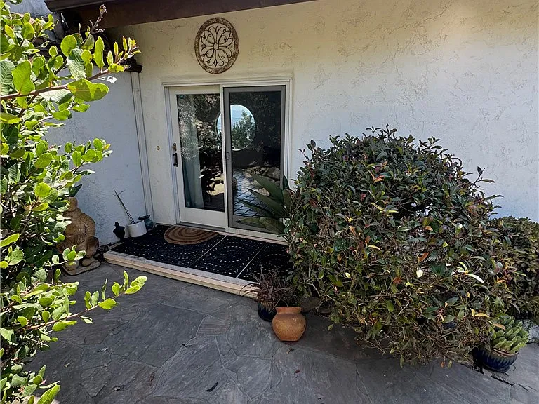 28912 Top Of The World Dr — Photo 2