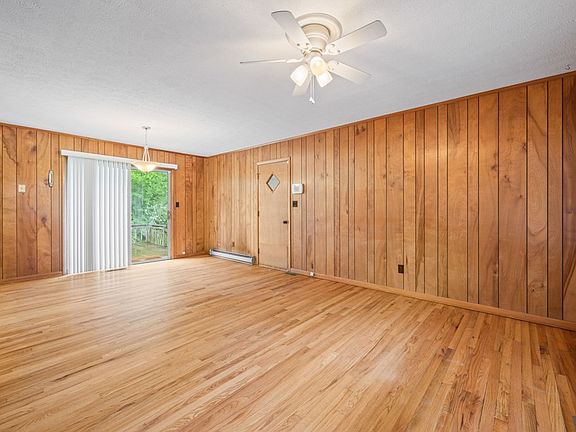 4th image of 50 Sunset Dr