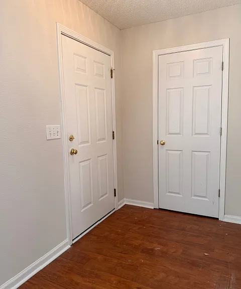 412 Killian Green Dr — Photo 2