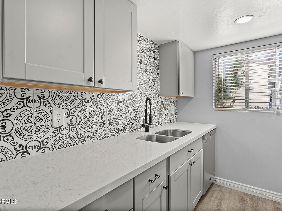 1st image of 8502 N CENTRAL Avenue #13