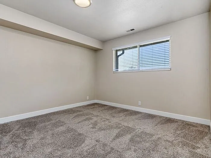 1355 N Redwood Rd #13 — Photo 10