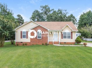 2000 Pembrooke Forest Dr, Winston Salem, NC 27106