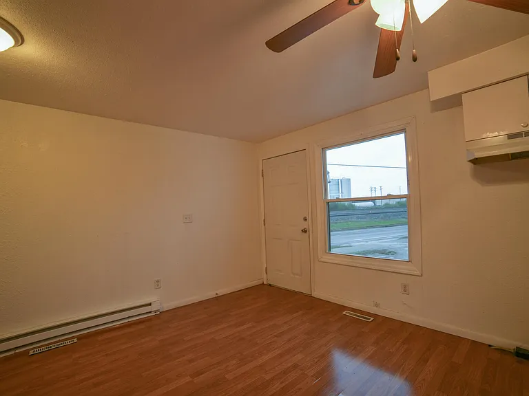 720 Fairwood Dr #4 — Photo 6