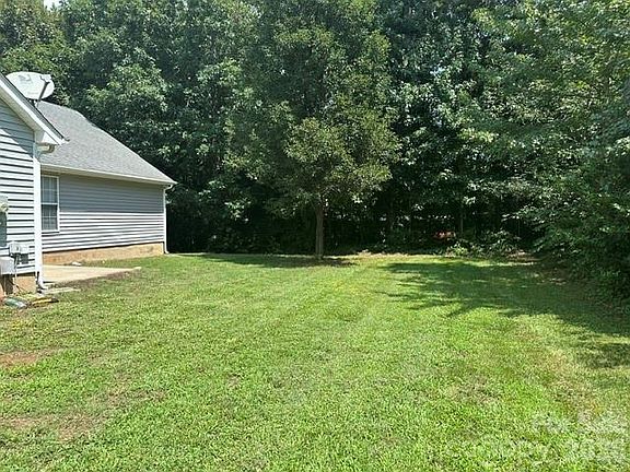 4th image of 9022 Brad Ct