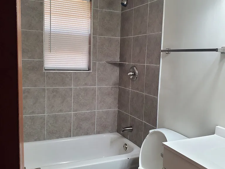 5006 Valley St — Photo 5