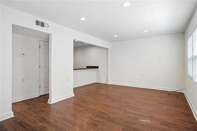 2322 Palmer Ave — Photo 4