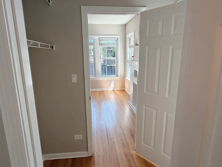 4946 N Ridgeway Ave #3 — Photo 16