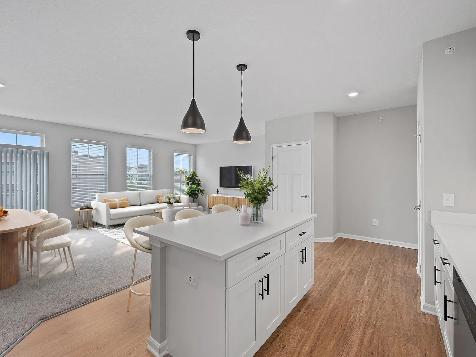 Monmouth Row Apartments — Photo 3