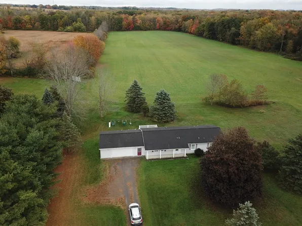 3550 Baker Rd, Walworth, NY 14568