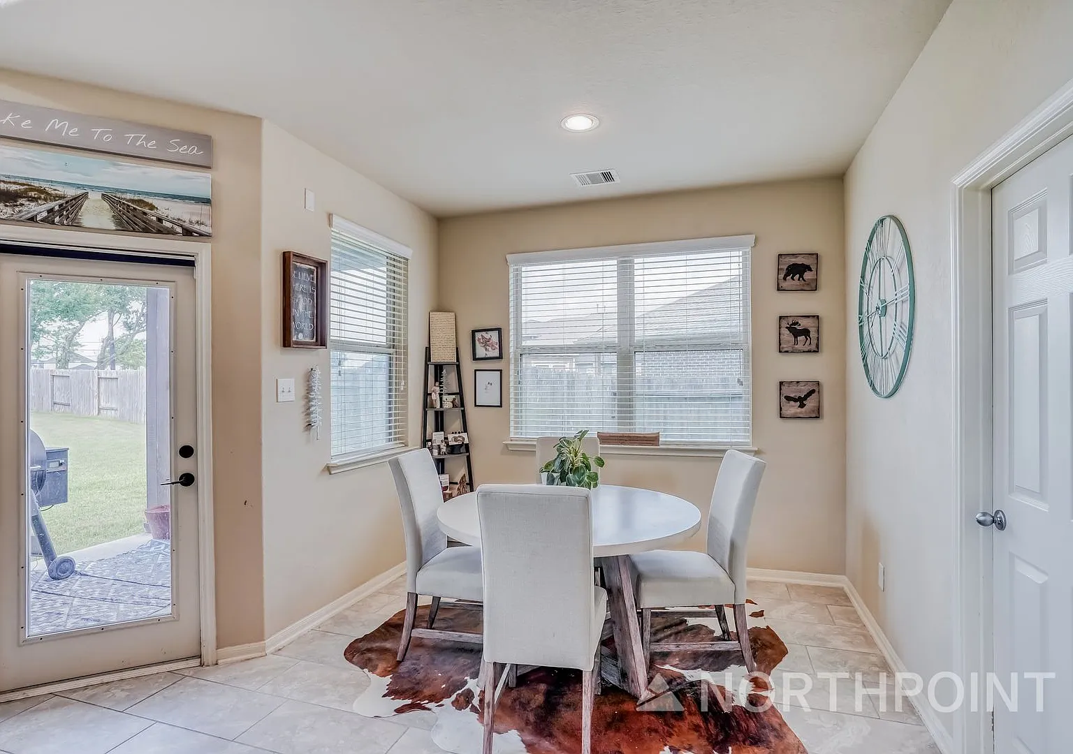 4 BR/3.5BA | Newly Renovated Single Family Home | Fenced backyard | Study & Game Room | In Grand ... — Photo 3