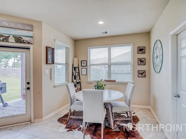 4031 Guild Meadows Dr — Photo 3