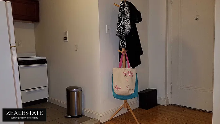 Rented by ZealEstate Group Inc | media 19