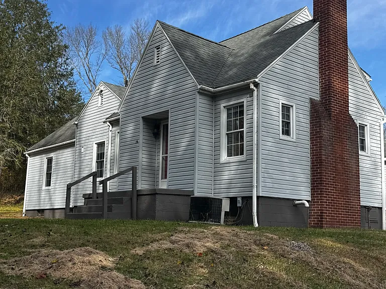 78 Nichols Rd — Photo 2
