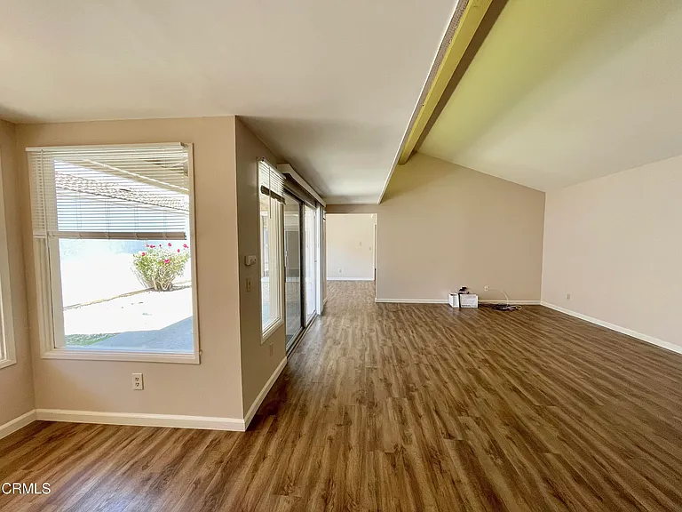 936 Belmont Ave — Photo 6