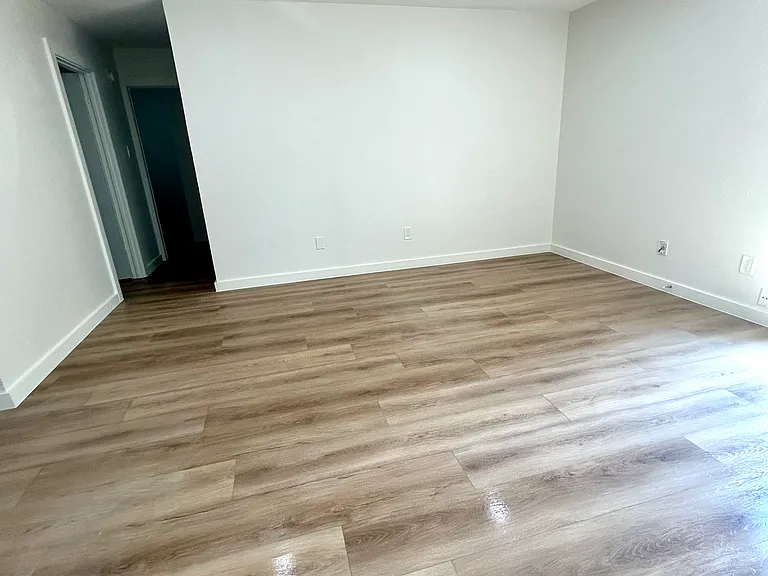 813 Panay Way Dr — Photo 15