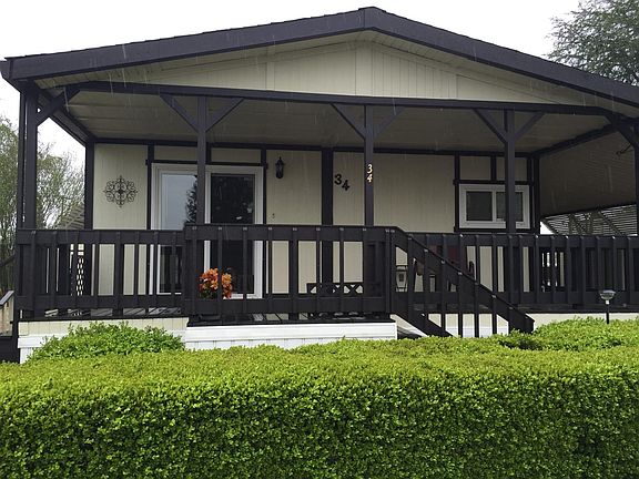 2nd image of 34 Millbrook Cir
