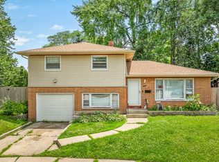 219 Walter Ct, Elgin, IL 60123
