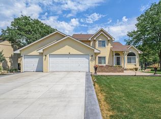 8300 Niagara Ln N, Maple Grove, MN 55311