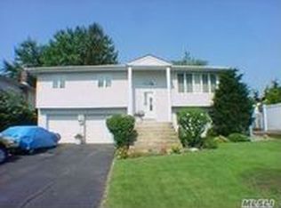 820 Adams St, Baldwin, NY 11510