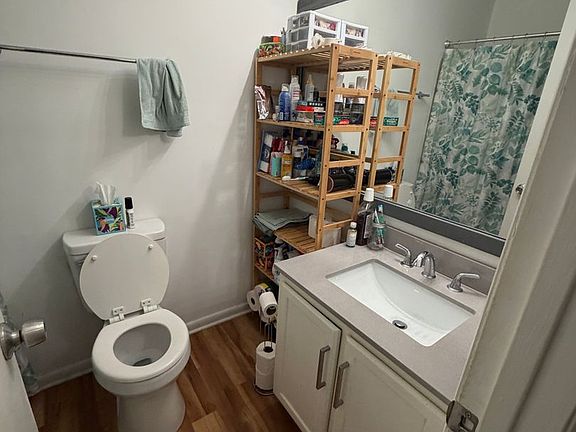 4th image of 805 Claytor Sq