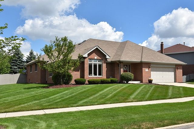 1st image of 19636 Brookfield Cir