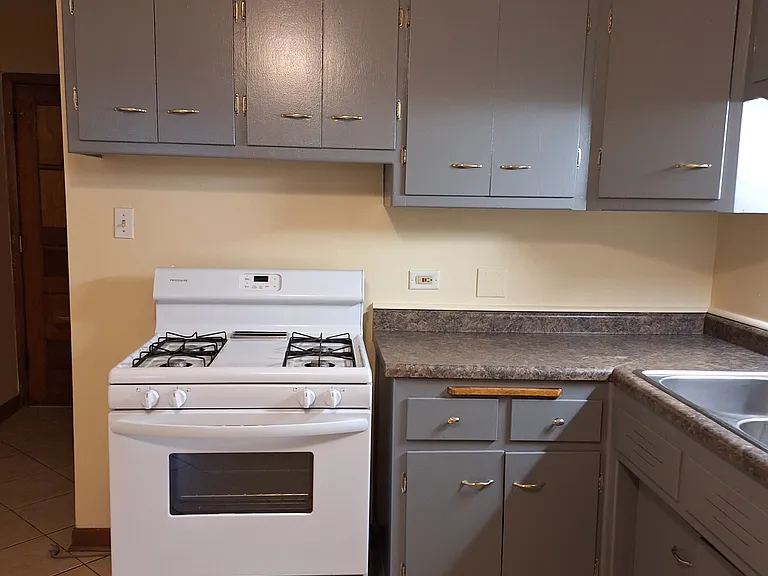 2247 S 17th Ave — Photo 11