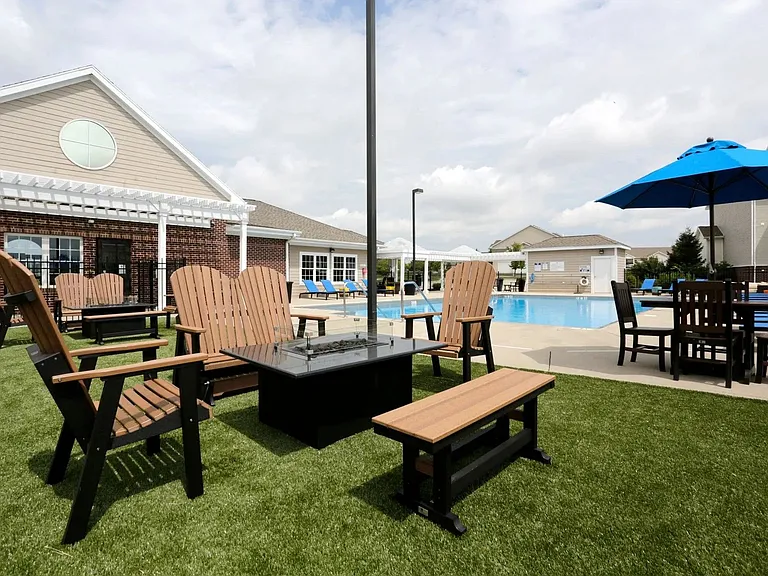 Windsor West | Specials Available — Photo 7