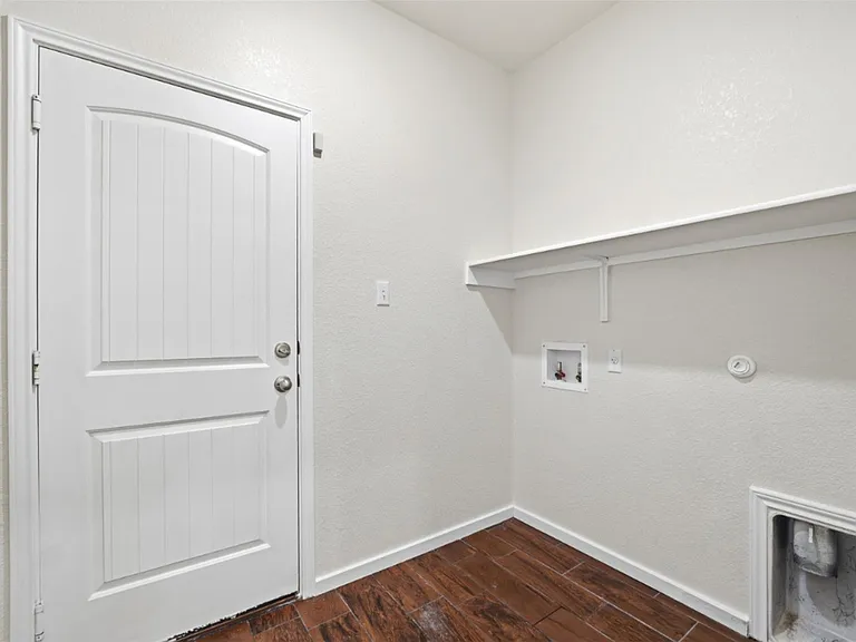 225 Danablu Dr — Photo 34