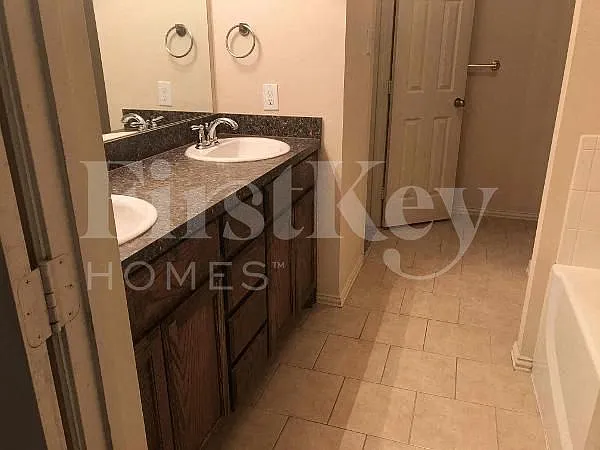1218 Jewell Ln — Photo 37