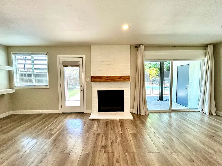 4780 Aberdeen St — Photo 4