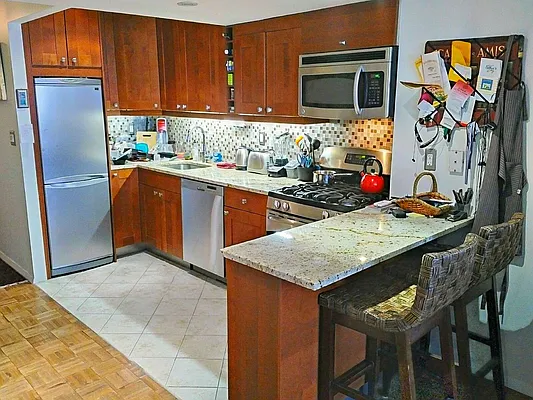 Sold by Nest Seekers International | media 2