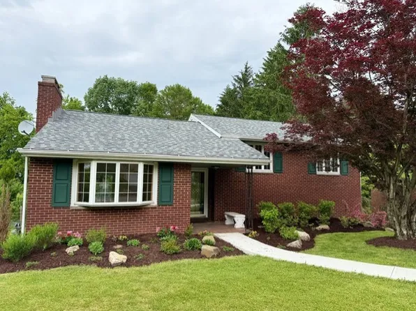 2612 Saybrook Dr, Pittsburgh, PA 15235