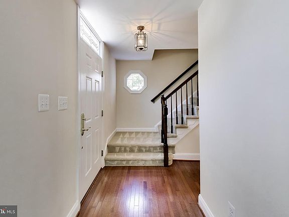 4th image of 9425 Goldfield Ln