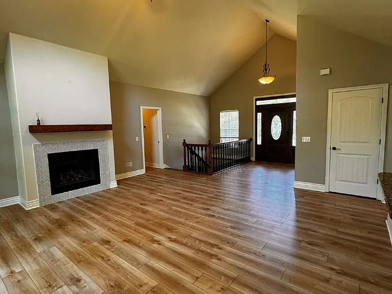 17 Miller Dr — Photo 3