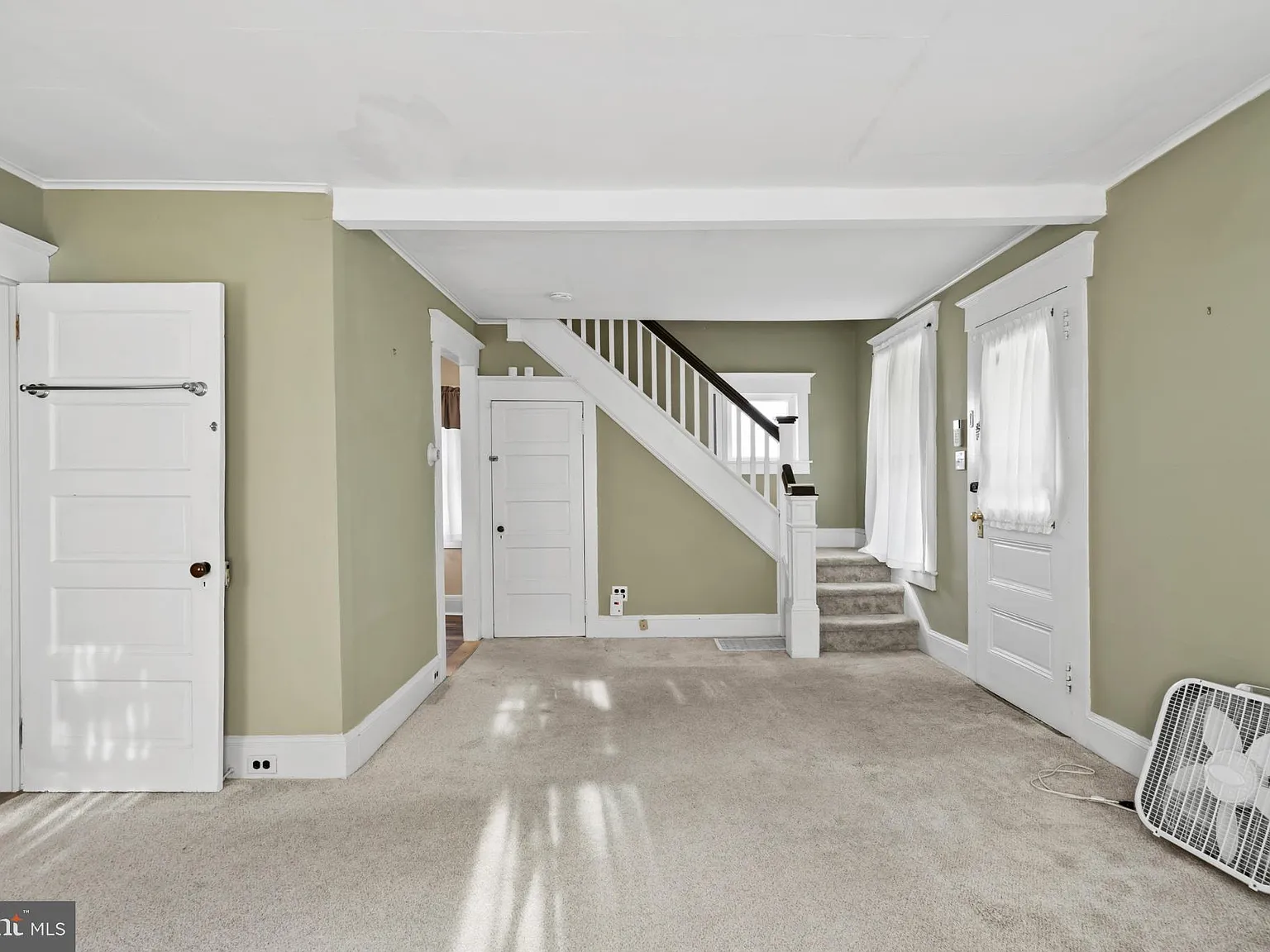 1 bed, 1.0 bath, 987 sqft, $1,800 — Photo 4